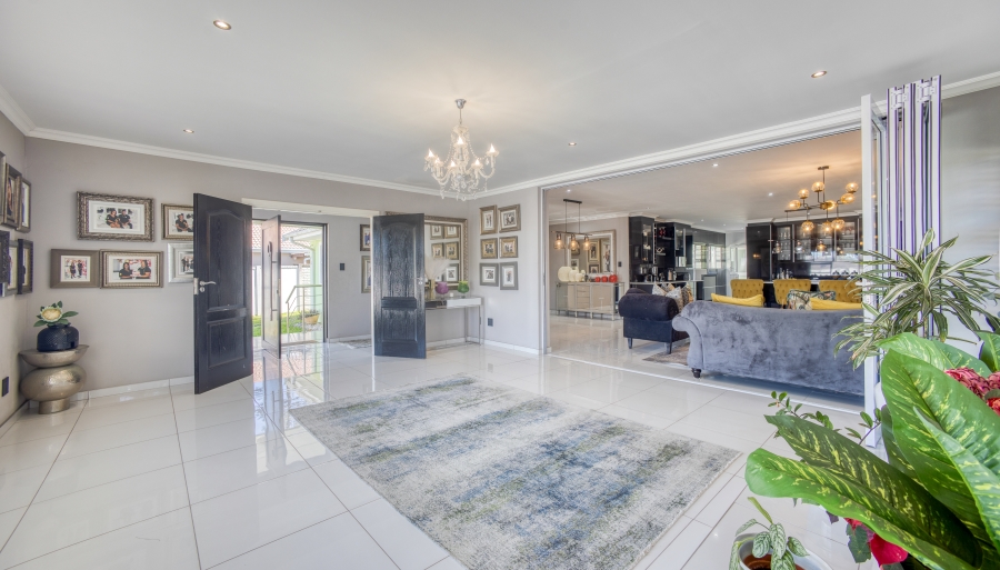 5 Bedroom Property for Sale in Gonubie Eastern Cape